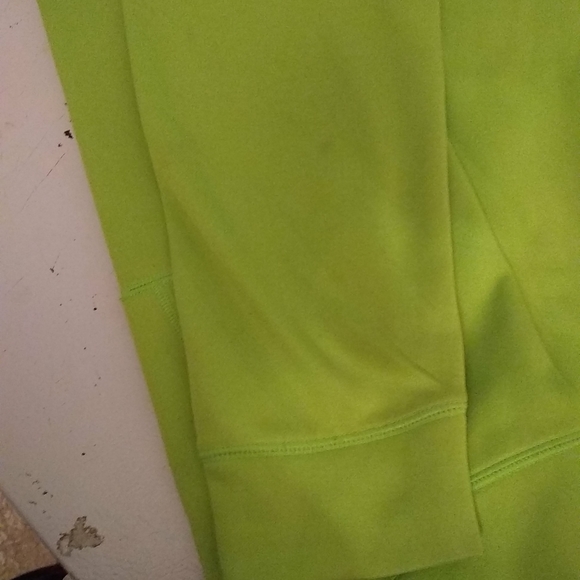 Old Navy youth Active Go Dry Unisex Teens Shirt Pullover Neon Green - Picture 8 of 9